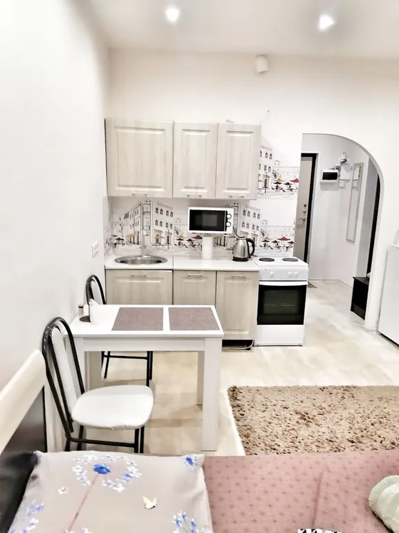 Уютная студия рядом с ТРЦ Аура, ЖД вокзалом, Аэопортом