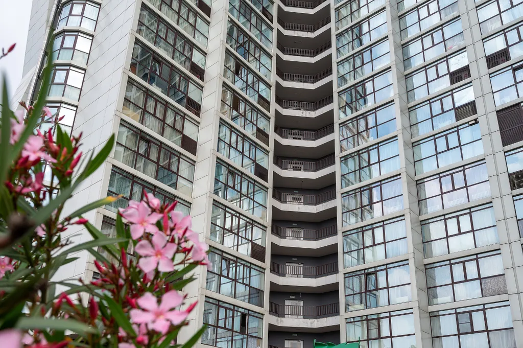 Просторная квартира Real Apartments