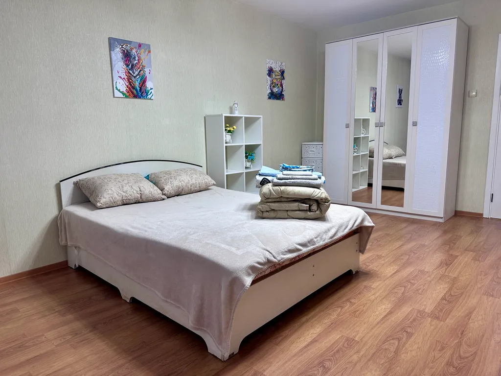 Двухкомнатная просторная квартира в центре города