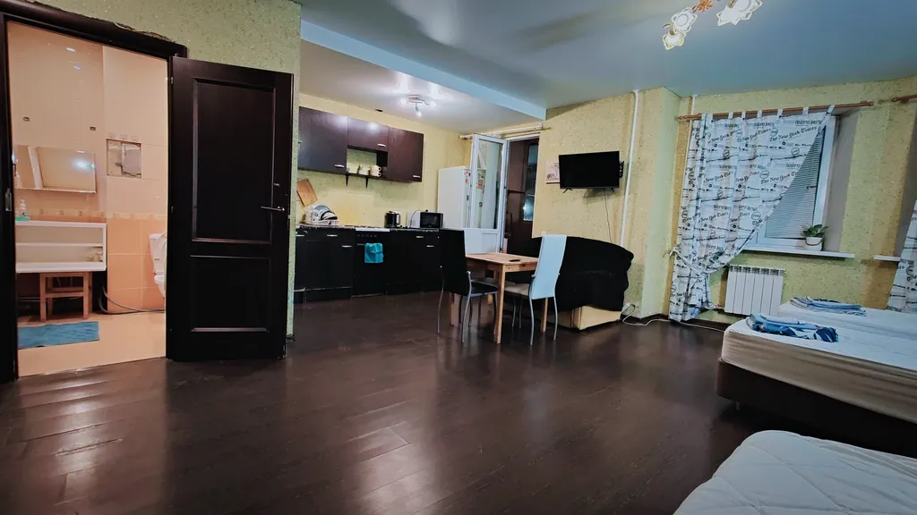 Просторная студия у парка