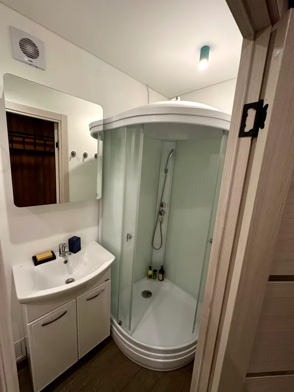 Уютный дом-лофт The Second с видом на реку и лес