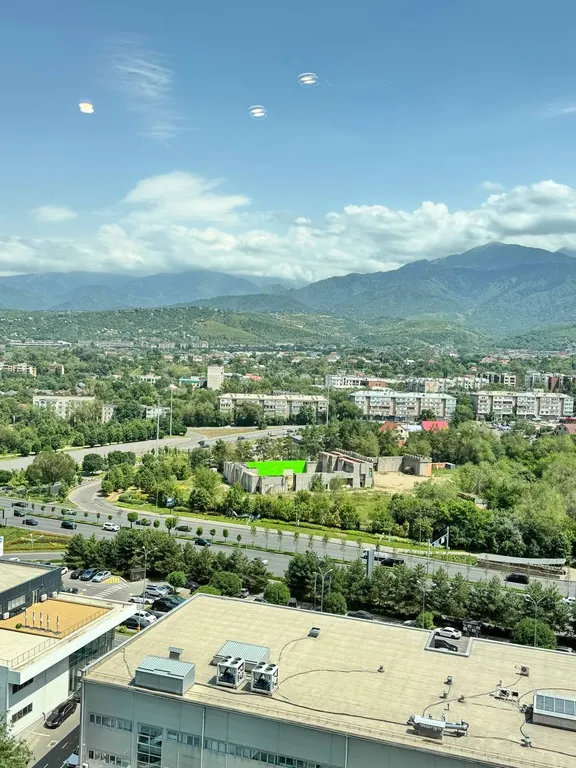 3-комнатная с видом на горы в ЖК Комфорт Сити, рядом с ТЦ MEGA