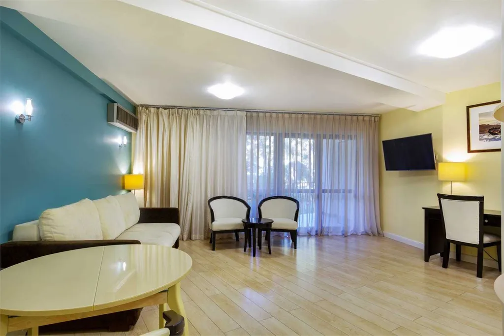 Квартира в Парк - отеле ПОРТО МАРЕ.
Номер Фемели с кухней А122.