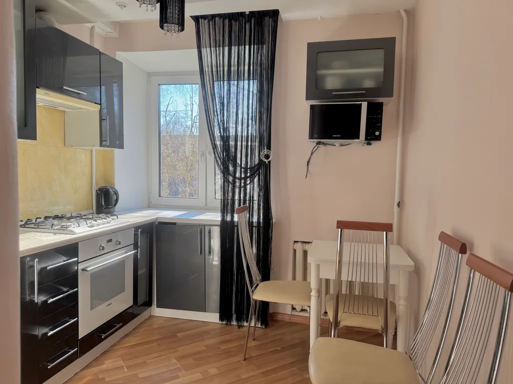 Трехкомнатная в центре