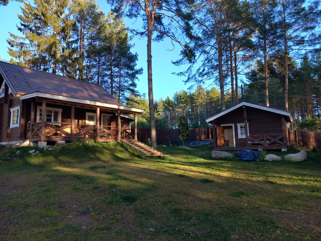 Дом с баней на Сямозере с огороженной территорией