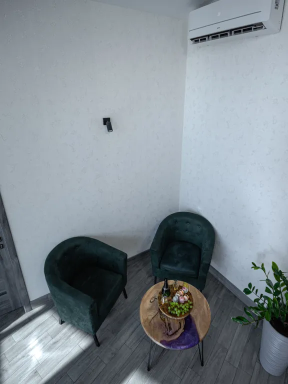 Апартаменты с горячим бассейном и видом на горы