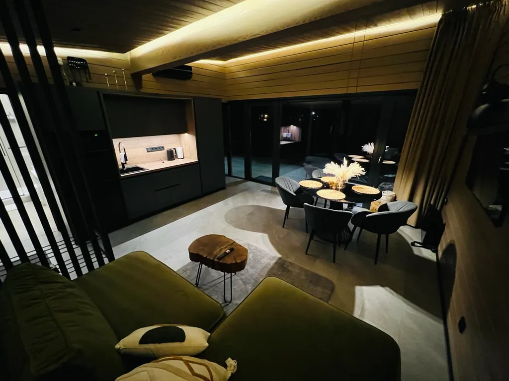 Дом на озере