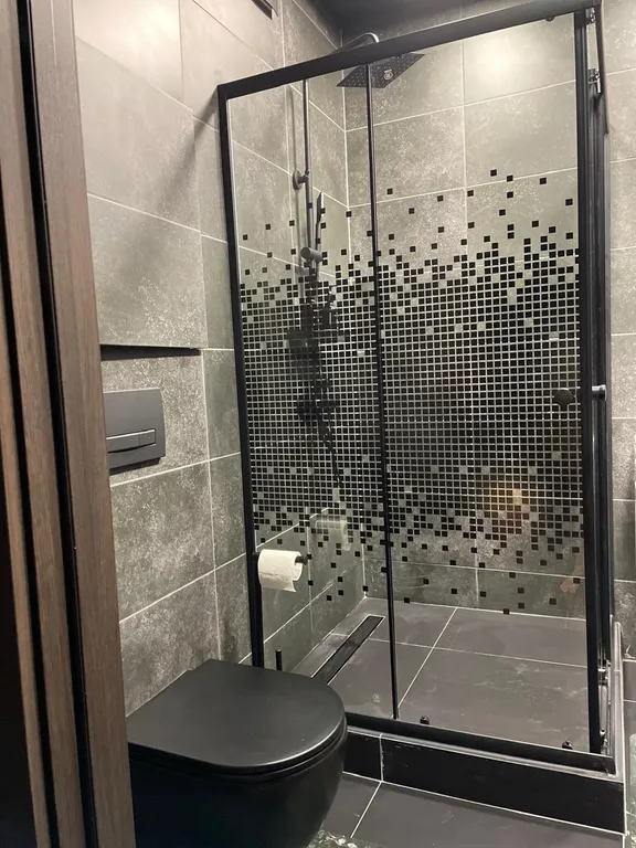 Однокомнатная квартира-студия с дизайнерским ремонтом