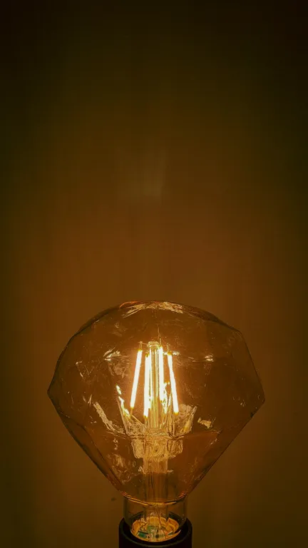 Светлая квартира с отголосками советского прошлого