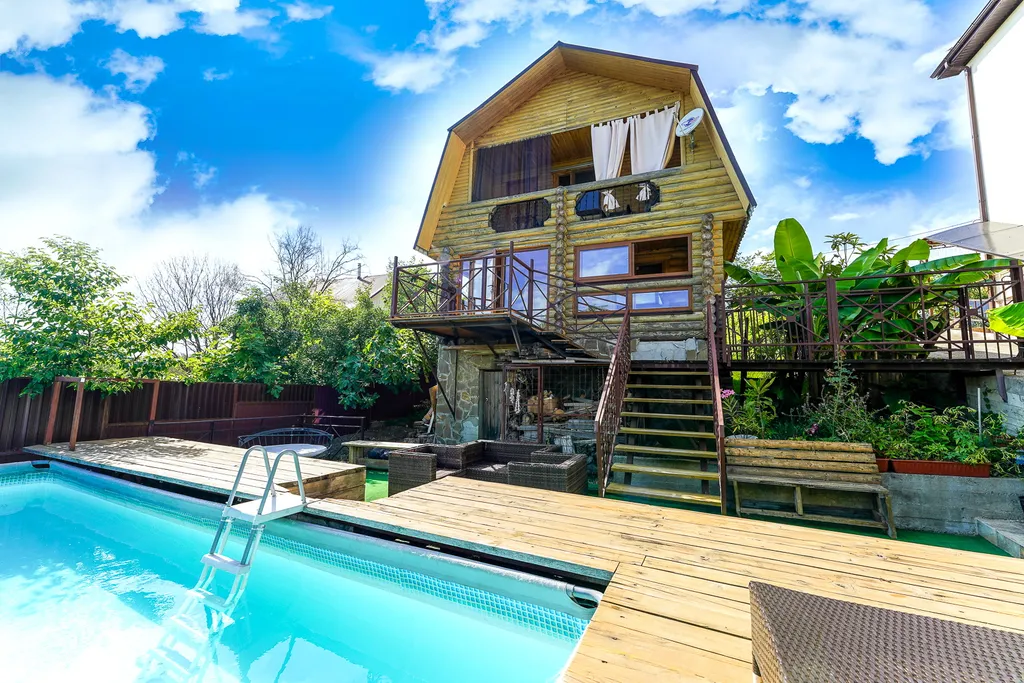 Эко-дом из Сруба с бассейном