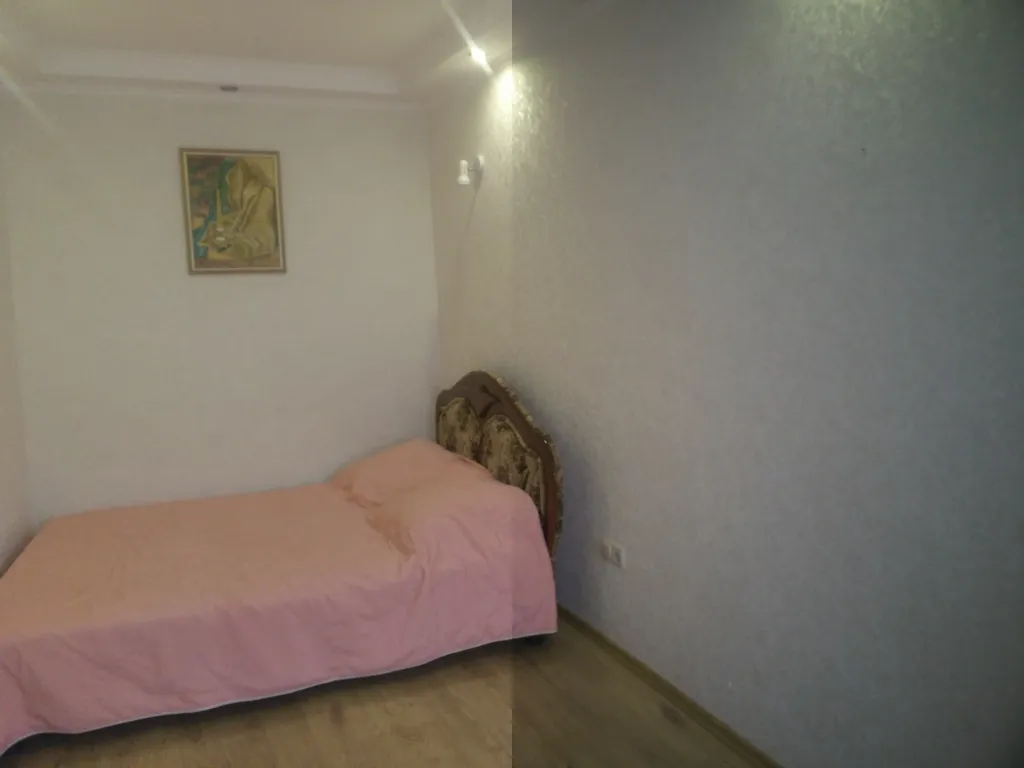 Коттедж Часть дома со своим двориком в трёх минутах от пляжа — аренда посуточно в Ялта