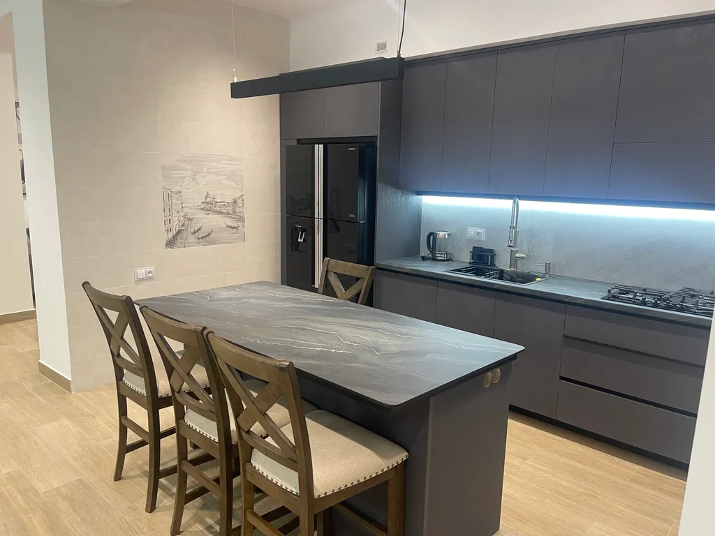 Роскошная вилла с бассейном и с видом на Арарат