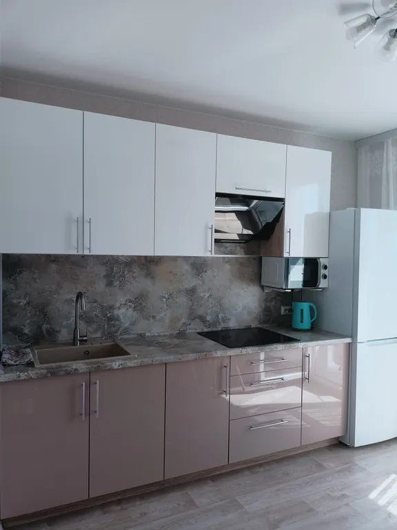 Уютная квартира в новом доме возле М4