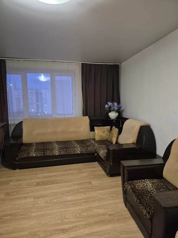 Большая  3-комнатная квартира при въезде в г Уфа со стороны аэропорта