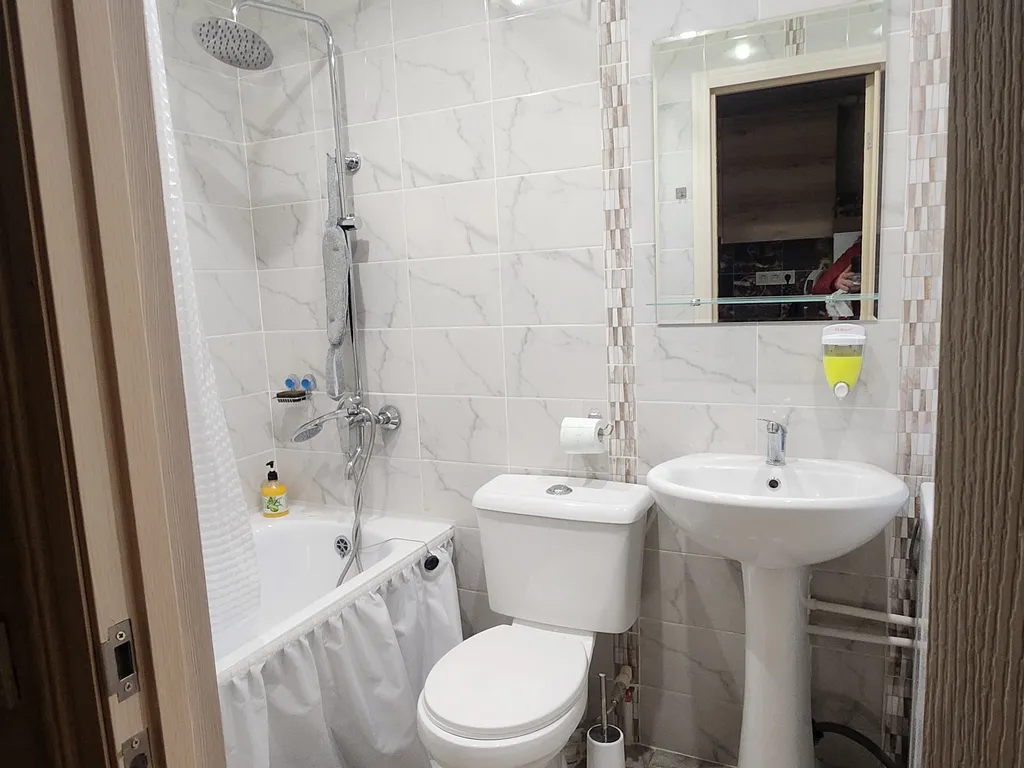 Уютная новая студия с садом на москольце