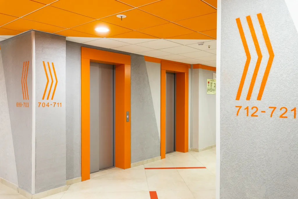 Студия у метро Парнас