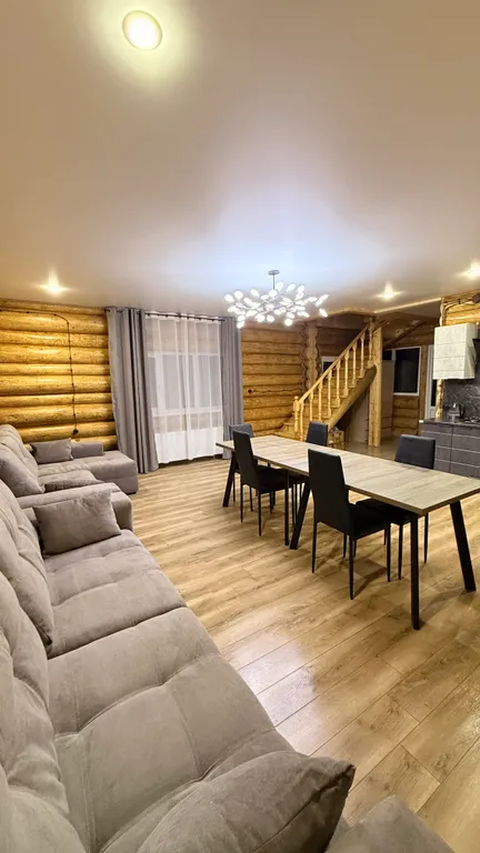 Уютный двухэтажный коттедж