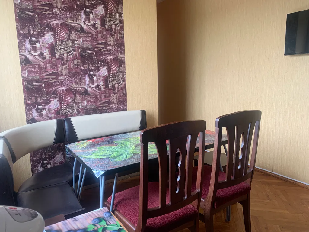 Уютная просторна часть дома на 2 этаже под ключ с бассейном и беседкой