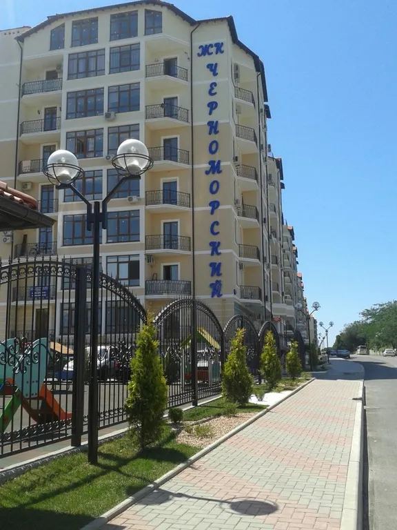 Квартира Квартира Евротрешка 80кв.м. с видом на море и горы в 50 м. от моря — Геленджик