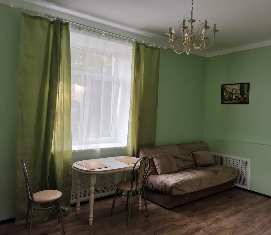 Уютная большая квартира в центре города — аренда посуточно в Пушкинские Горы