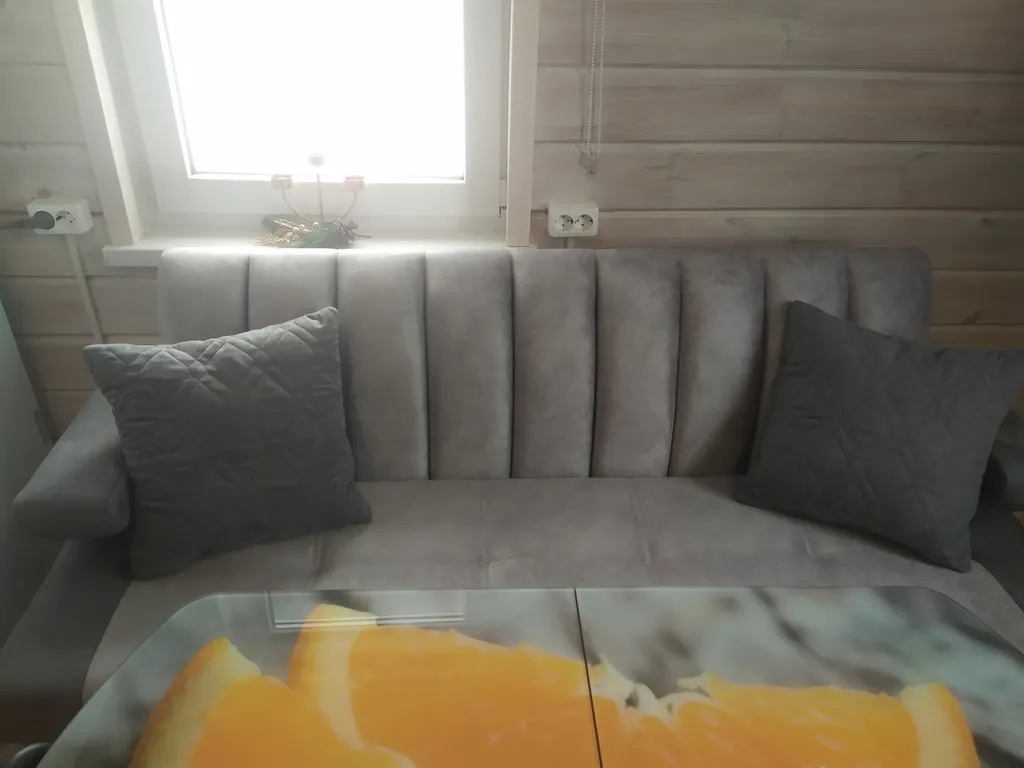 Коттедж Дом с 2 спальнями и кухней -гостиной — Надевицы