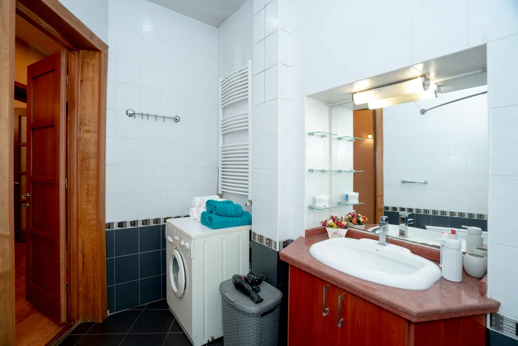 Apartment at 12 Baratashvili street