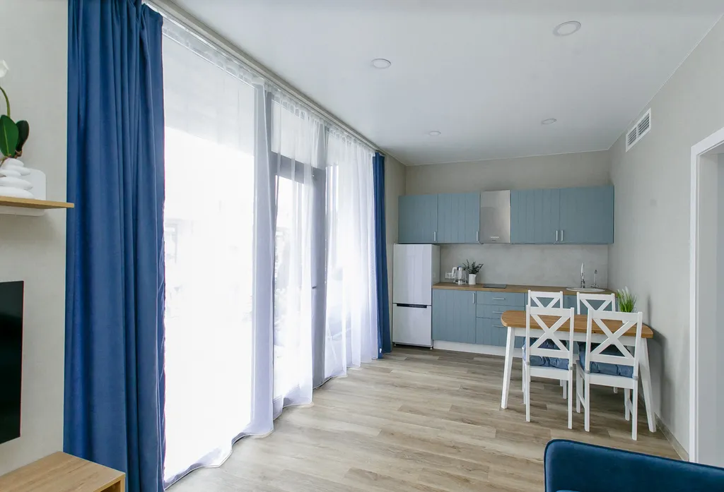 Коттедж с теплым бассейном и банным комплексом, недалеко от моря