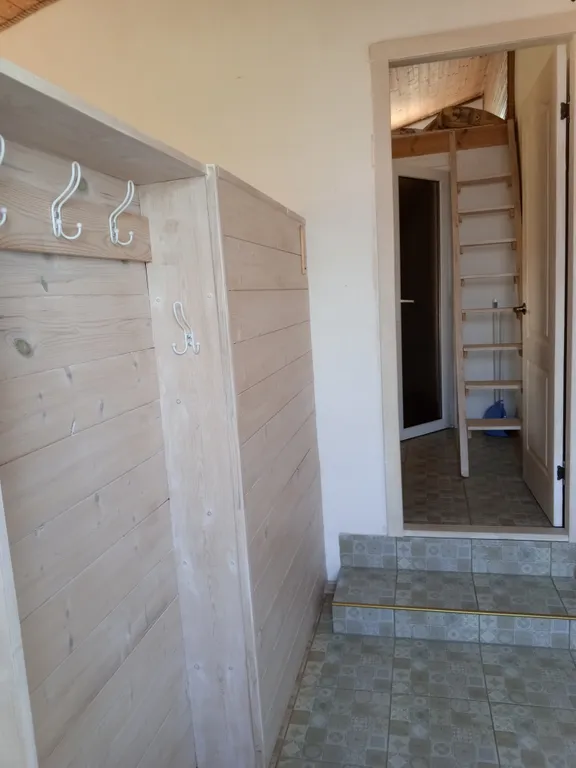 Комфортный номер для большой семьи со спальной антресолью