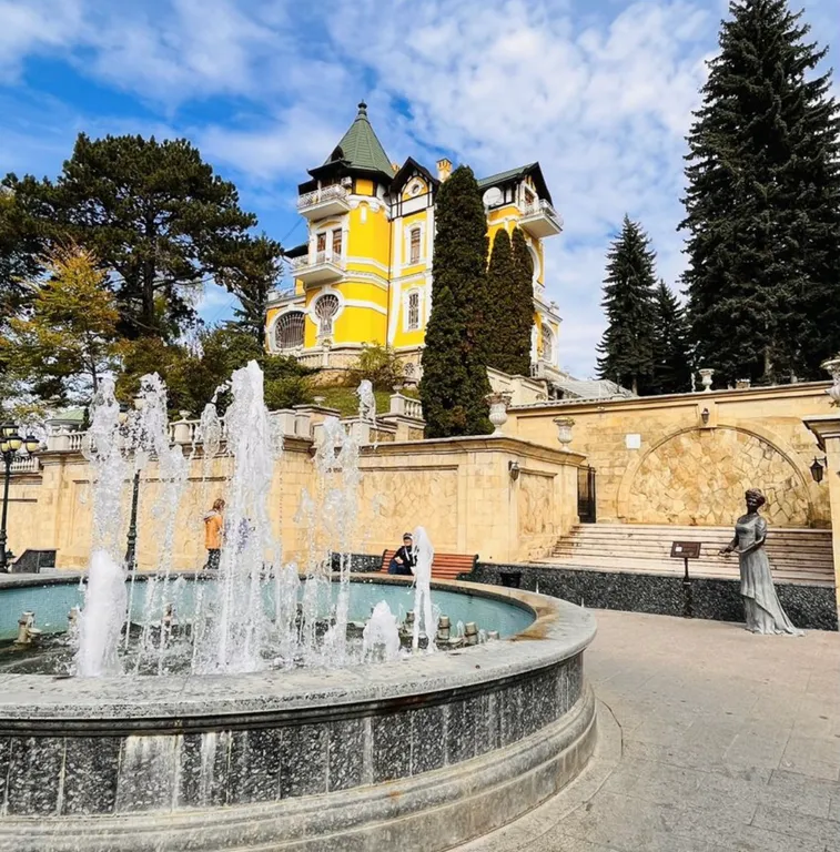 Уютный дом в самом центре города