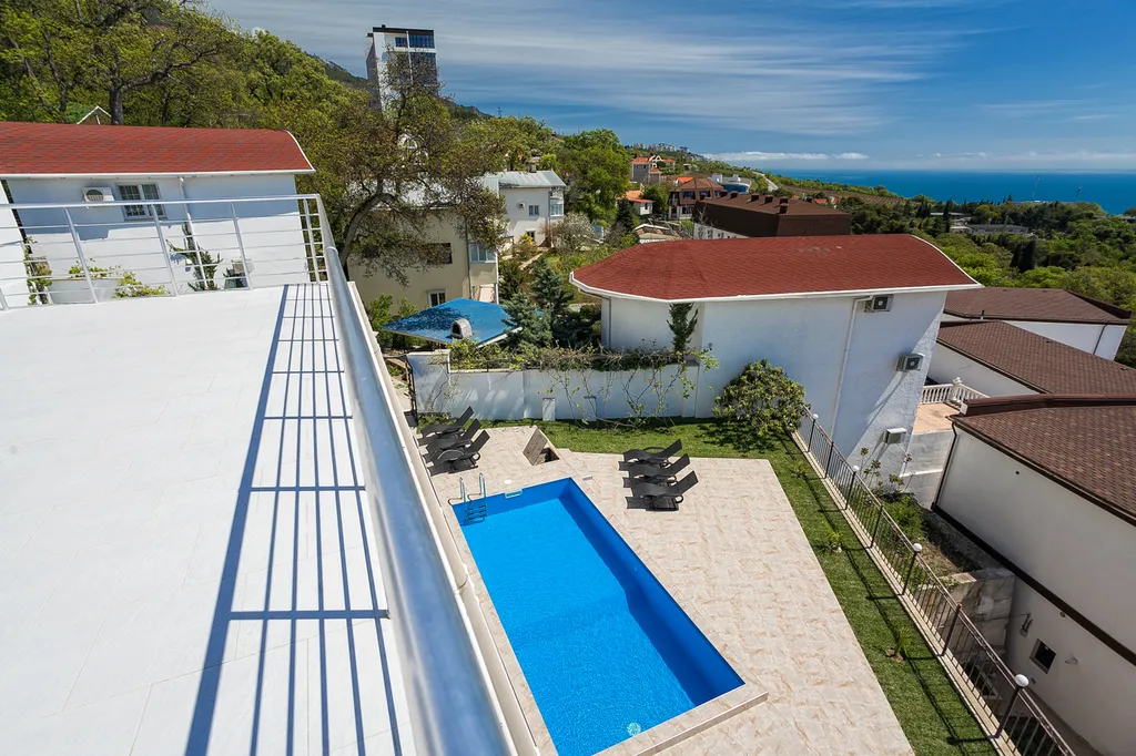 Коттедж Шикарная вилла в Массандровском парке — Ялта