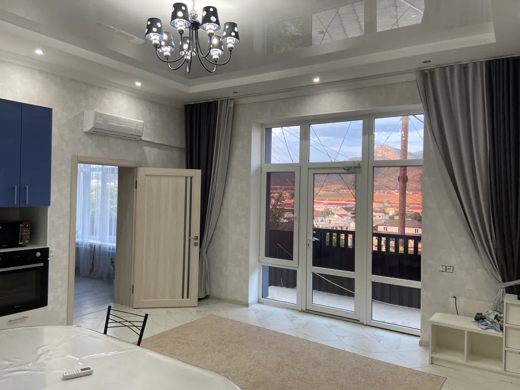 Дом под ключ без хозяев со своим двором