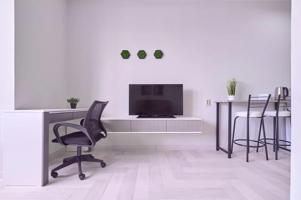 Студия на Розы Люксембург, 19  (дом без лифта)