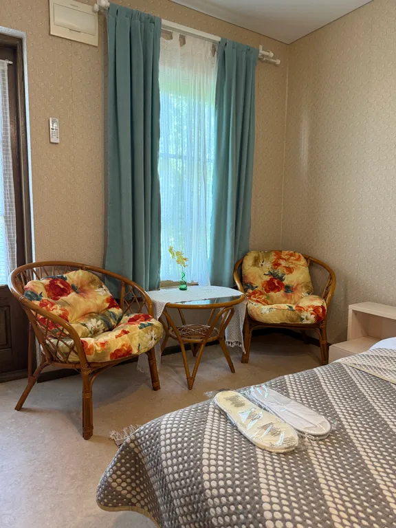 Дом с верандой в саду