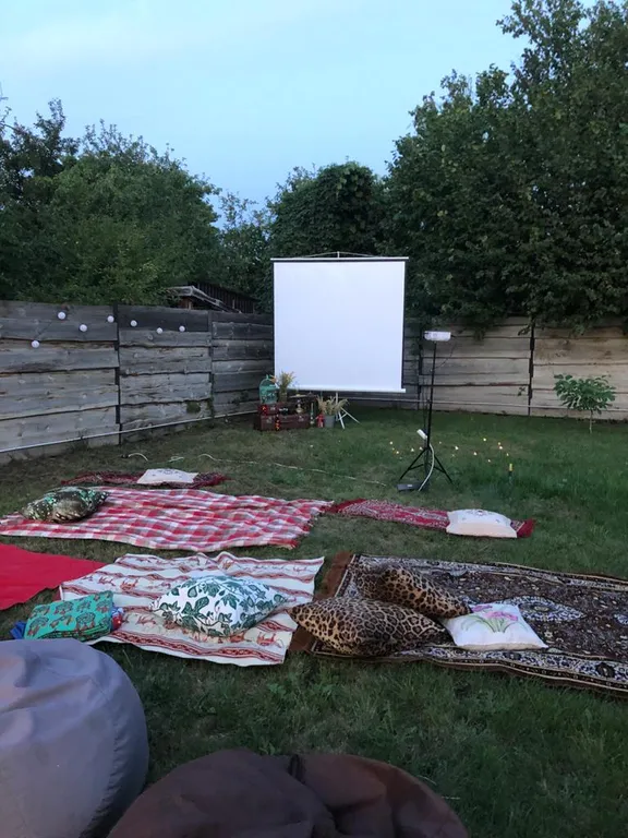 Уютная дача "Дом на дереве" в черте города