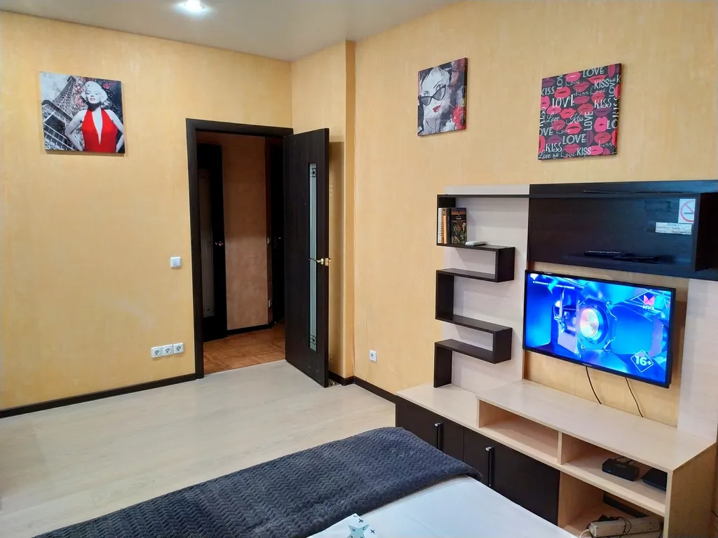 Квартира Чистая квартира в центре города около ж/д вокзала в элитном жк с бесплатной парковкой — Волгоград