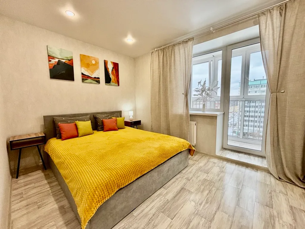 Квартира Апартаменты с отличной локацией рядом с ТЦ, Ледовым, парками, аквапарками — аренда посуточно в Череповец