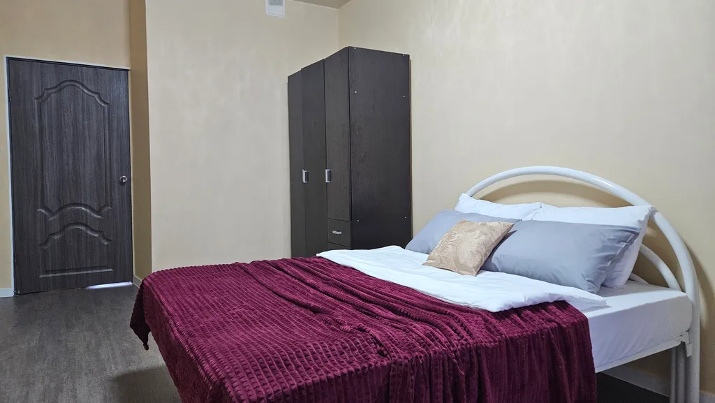 Квартира Квартира Просторная 3-комнатная в центре рядом с красивым парком — Екатеринбург