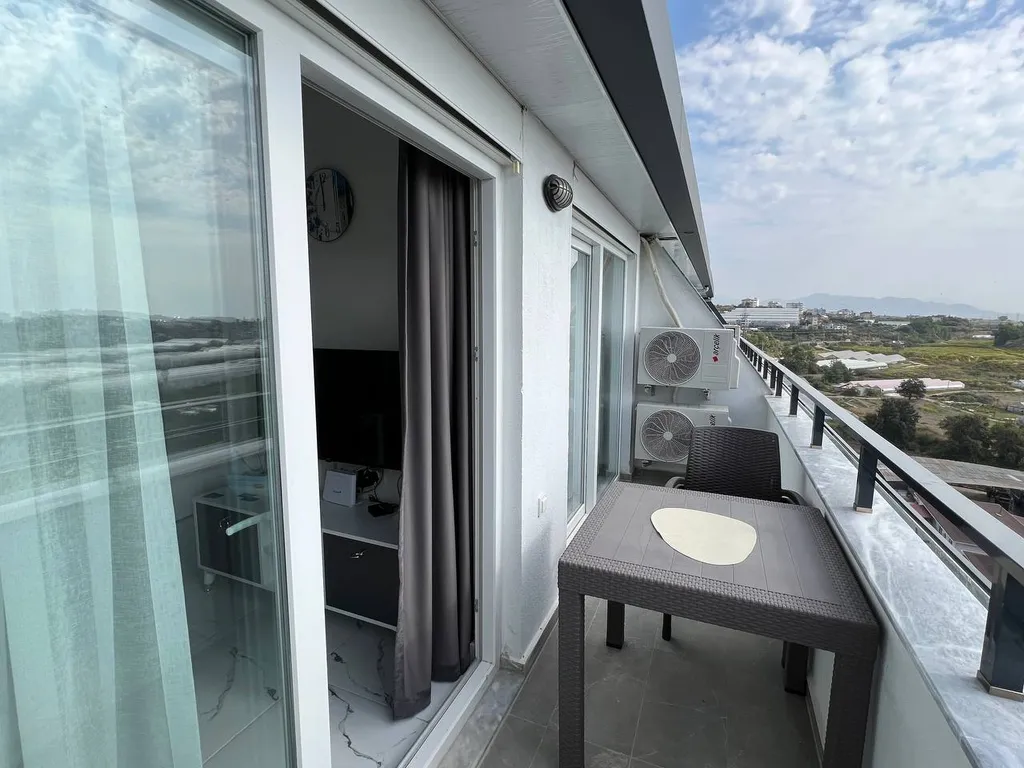 Стильные, комфортные апартаменты с видом на море Sky