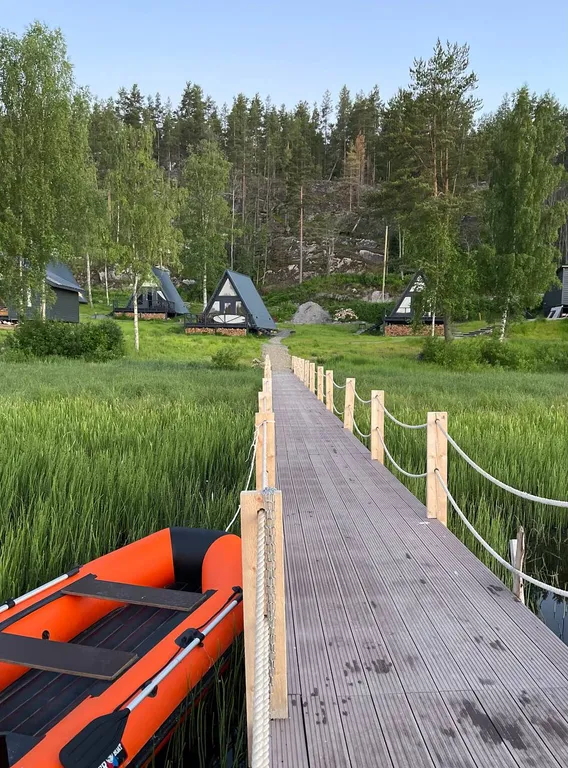 Дом с видом на озеро рядом с Ладожскими шхерами