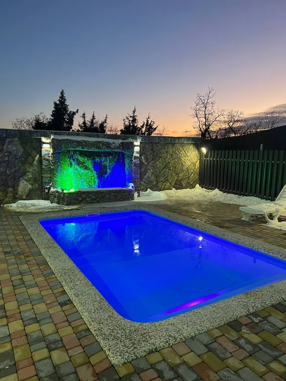 Вилла с теплым бассейном, баней и чаном в окрестностях Абрау-Дюрсо