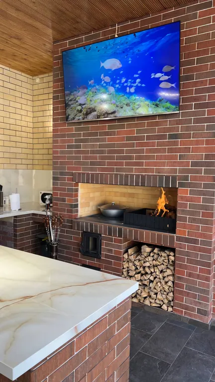 Дом в лесу с теплым бассейном и баней