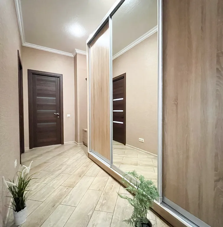 Огромная квартира в элитном доме самый центр города