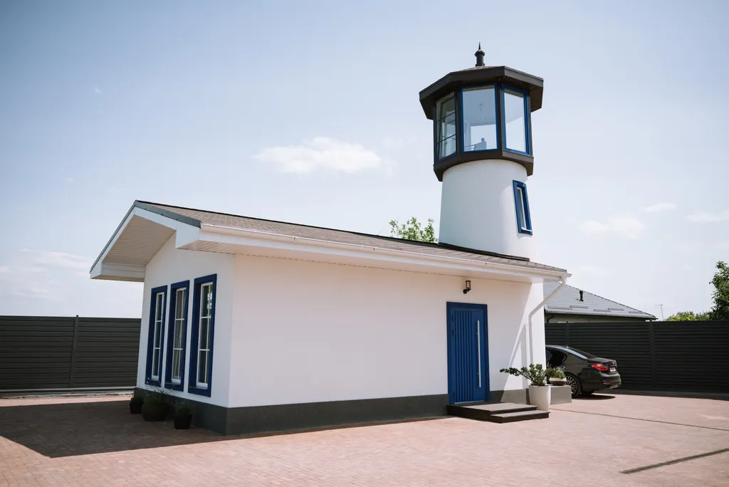 Дом на берегу моря с баней