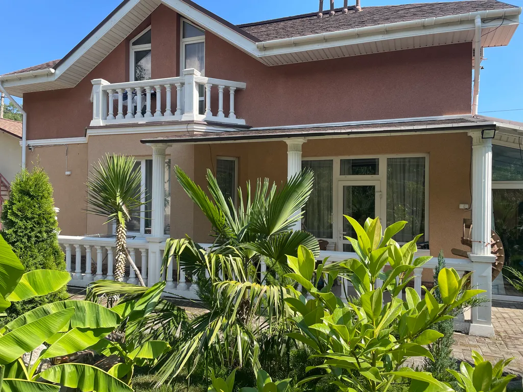 SPA-дом в Ялте. Бассейн круглый год, сауна, 10 соток рая+треккинг.