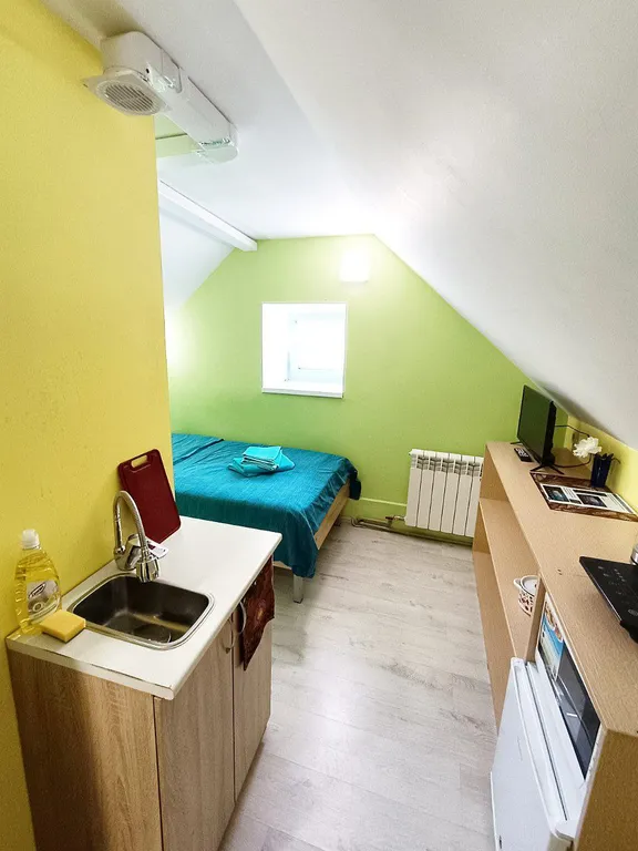 Стандартный одноместный номер на мансардном этаже