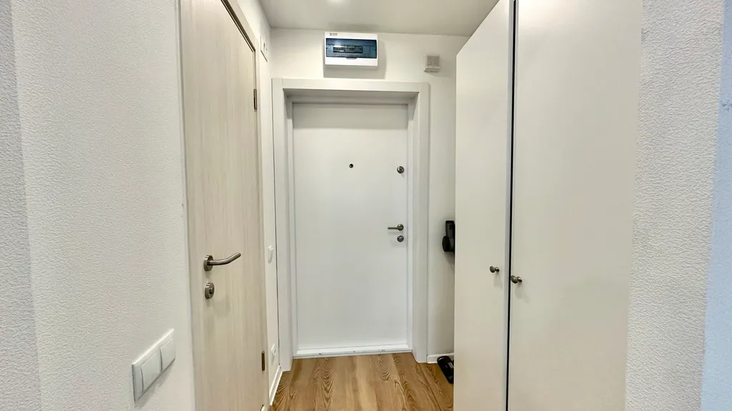 Квартира с видом на пруд