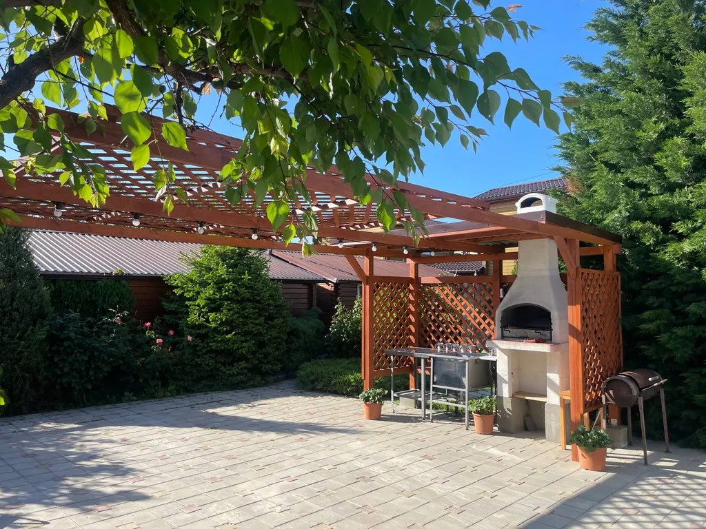 Коттедж Коттедж с террасой у моря — Кучугуры