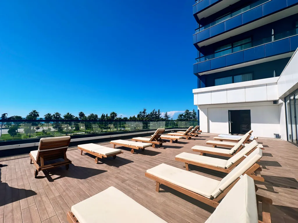 Квартира Романтичная студия, бассейн и парковка, white sails — Батуми