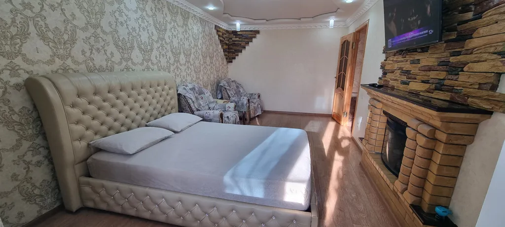 Уютная квартира в центре города с видом на горы