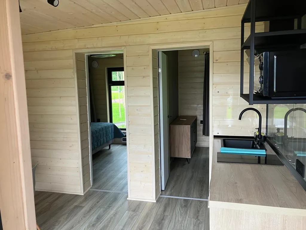 Коттедж Дом семейный с 2 спальнями на берегу реки Свирь — Лодейное Поле